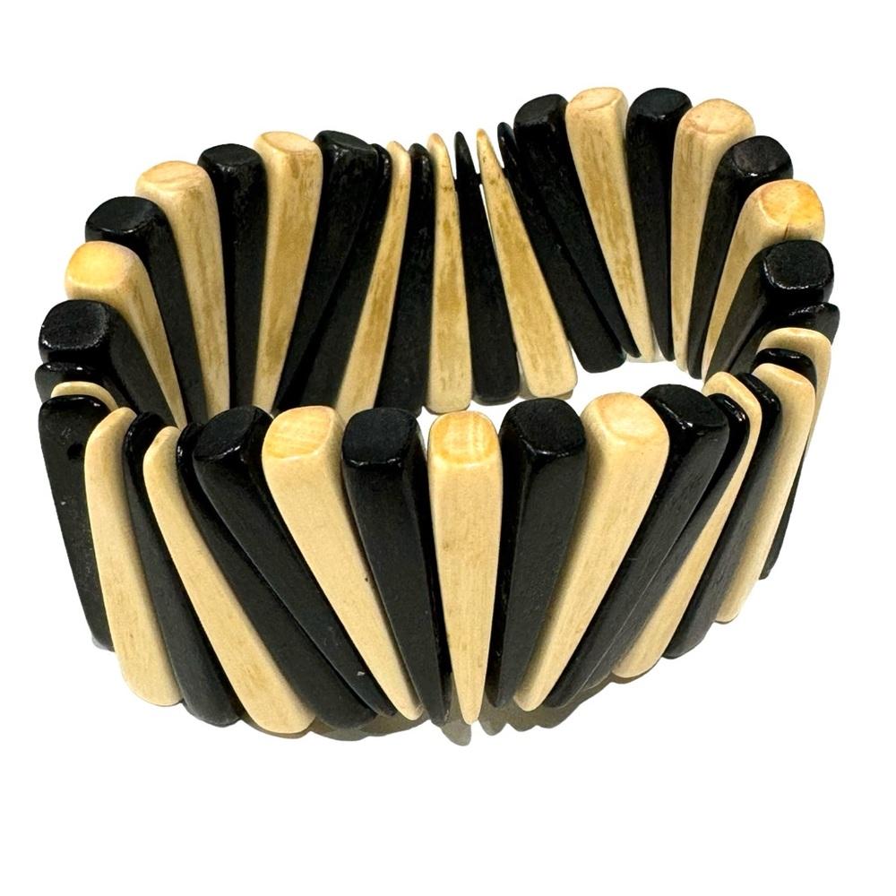 Gorgeous black and ivory colored wooden stretch cuff bracelet. EUC